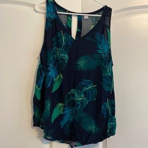 V-neck XXL Old Navy top